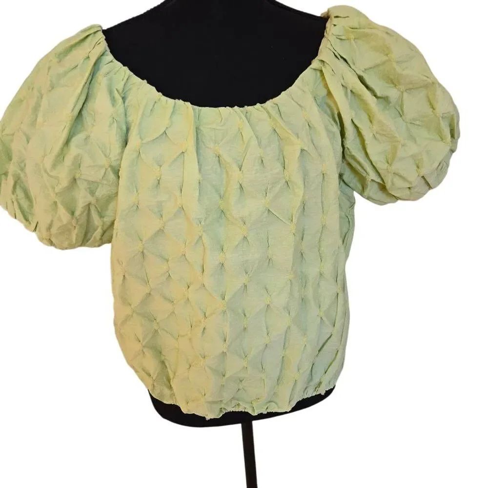 Umgee Womens Textured Short Puff Bubble Sleeves Smocked Top Lime Green Medium